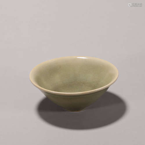 A Yaozhou kiln porcelain cup