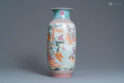 A CHINESE FAMILLE ROSE VASE, QIANLONG MARK, REPUBLIC