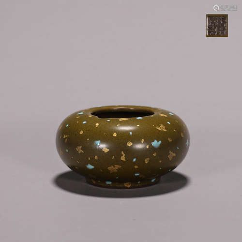 A tea dust glazed gold sprinkled porcelain water pot