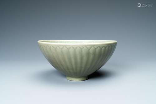 A FINE CHINESE LONGQUAN CELADON 'LOTUS' BOWL, YUAN...