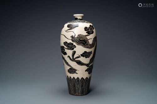 A LARGE CHINESE CIZHOU MEIPING 'DRAGON' VASE, SONG...