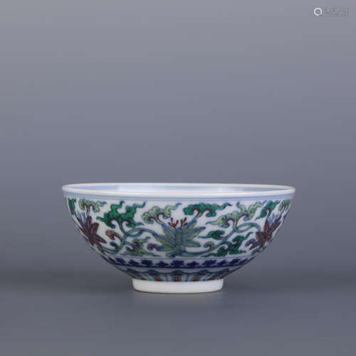 Doucai Interlocking Lotus Bowl