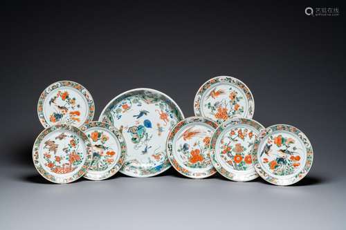 A CHINESE FAMILLE VERTE DISH AND SIX PLATES, KANGXI