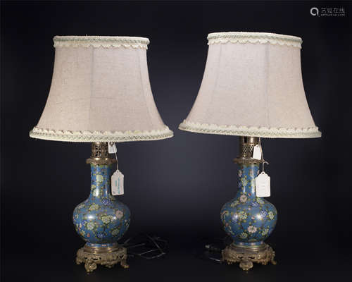 18th century, Pair of Cloisonne enamel table lamps