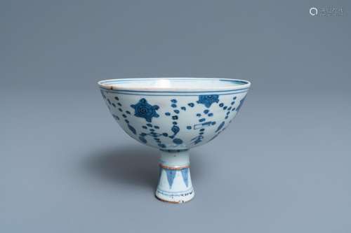 A CHINESE BLUE AND WHITE STEM CUP, MING