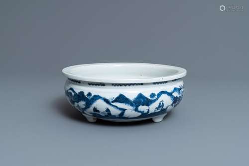 A CHINESE BLUE AND WHITE TRIPOD CENSER WITH FIGURES IN A MOU...