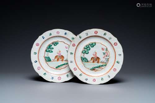 A PAIR OF CHINESE FAMILLE ROSE INDIAN MARKET PLATES WITH AN ...