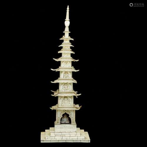 GRANDE PAGODA IN LEGNO PLACCATA AVORIO CON BUDDHA ALL'I...