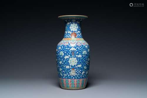 BAJIXIANG' VASE, 19TH C.