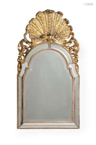 A QUEEN ANNE CARVED GILTWOOD AND GESSO WALL MIRROR, CIRCA 17...