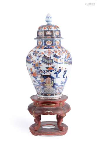 A JAPANESE ARITA VASE, LATE 17TH OR 18TH CENTURY