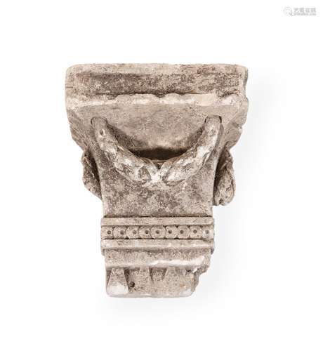 A GEORGE III CARVED LIMESTONE WALL BRACKET, SECOND HALF 18TH...