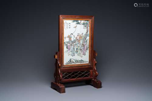 Lot 724: A CHINESE WOODEN TABLE SCREEN WITH A QIANJIANG CAI ...