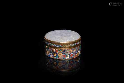 Lot 783: A CHINESE CLOISONNE BOX WITH WHITE JADE COVER, 19TH...