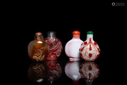 Lot 793: FOUR CHINESE AGATE AND GLASS SNUFF BOTTLES, 19/20TH...