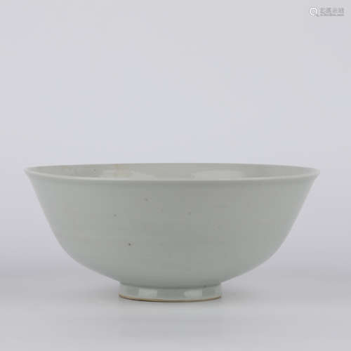 White Glaze Chrysanthemum Bowl