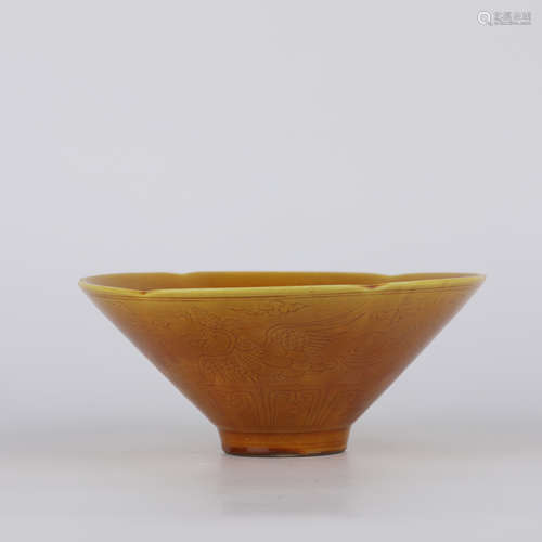 Yellow Glaze Incised Phoenix Bowl