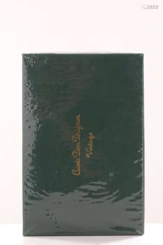 Dom Pérignon Cuvée 1992 (1 bt) in sealed box