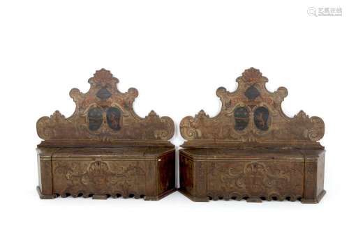 Pair of wooden benches. Marche. 17th c