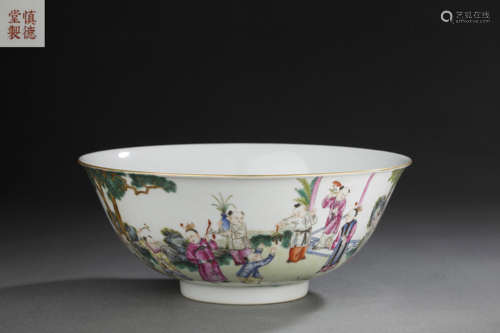 Famille Rosed Bowl in Child Grain from Qing