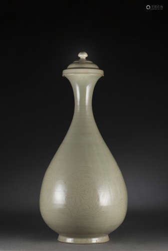 Yue Kiln Spring Vase in Human Grain