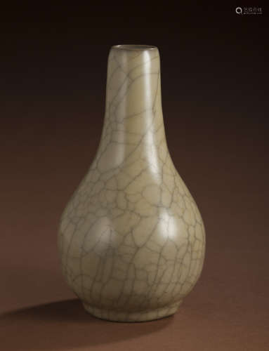 Small porcelain vase from the Qing Dynasty