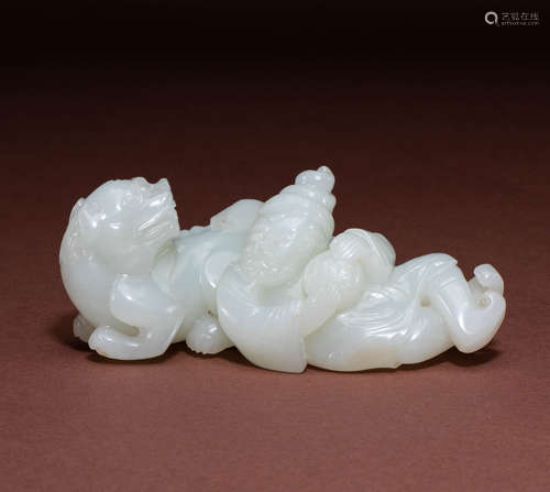 Yuan Dynasty Hetian Jade Hu people play lion