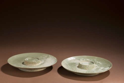 Yue kiln plate in Song Dynasty of China
