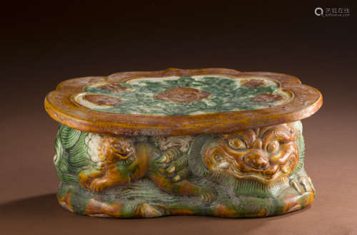 Three-color pillow of liao Dynasty