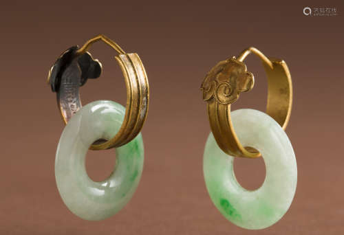 Qing Dynasty jade gold earrings