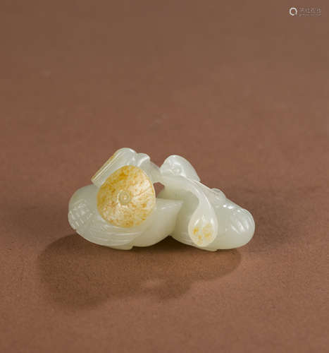 Hetian jade mandarin duck pendant of the Qing Dynasty