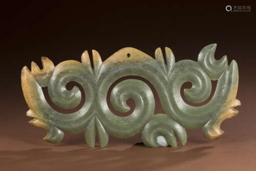 Jade pendants of Hongshan Culture