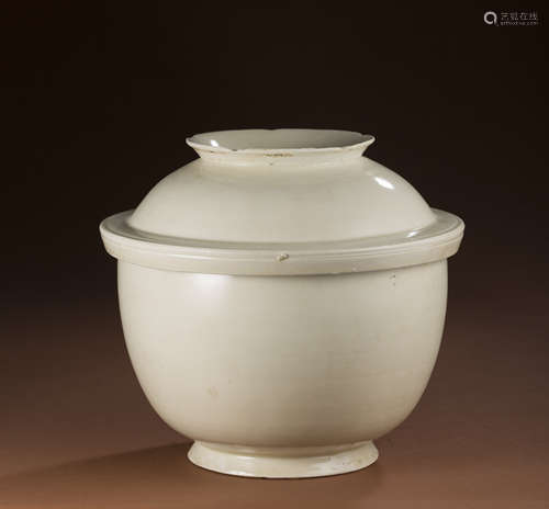 Ding Kiln porcelain in song Dynasty