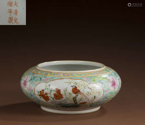 small colorful pot from the Qing Dynasty