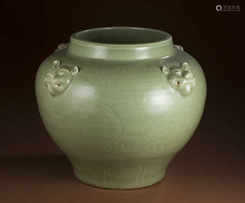 Beast head large pot in Longquan Kiln in Song Dynasty