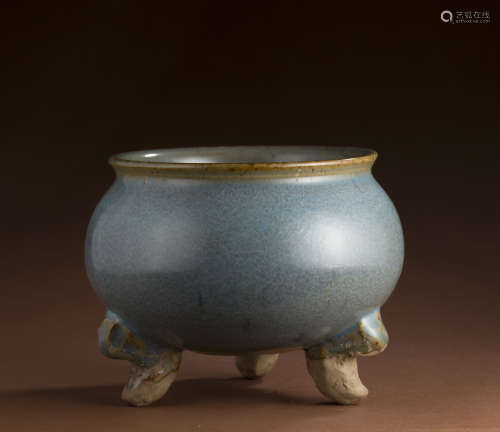 Jun kiln porcelain POTS of the Yuan Dynasty