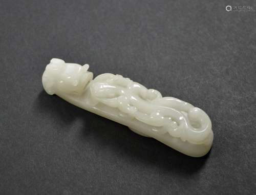 A Chinese Nephrite Jade 'Dragon' Buckle