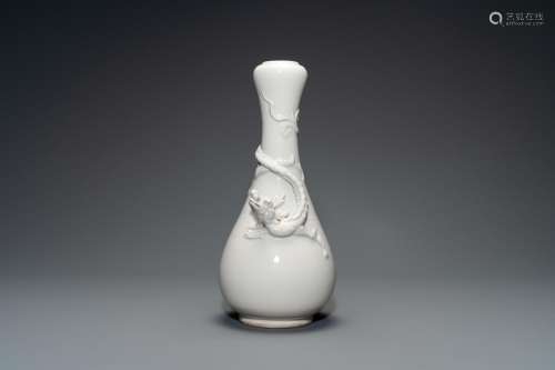 Lot 1010: A CHINESE DEHUA BLANC DE CHINE VASE WITH APPLIED D...