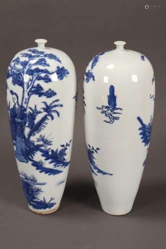 Pair of Chinese Blue and White Porcelain Vases,