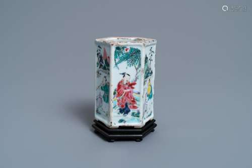 Lot 1022: A HEXAGONAL CHINESE FAMILLE ROSE BRUSH POT WITH FI...