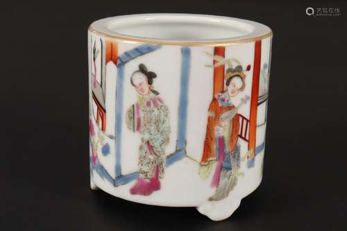 Chinese Petit Porcelain Brush Washer,