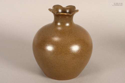 Chinese Pomegranate Vase,