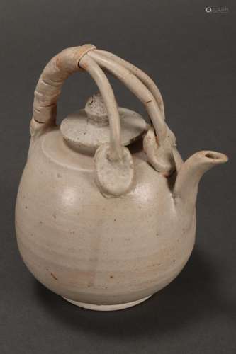 Chinese White Glaze Earthenware Water Pourer,