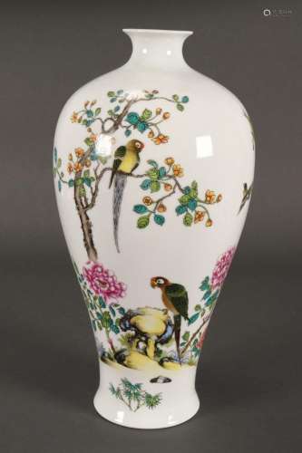 Good Chinese Porcelain Vase,