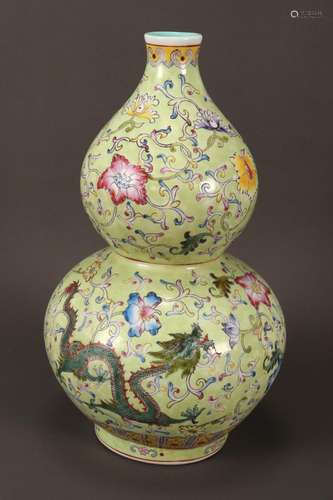 Chinese Porcelain Vase,