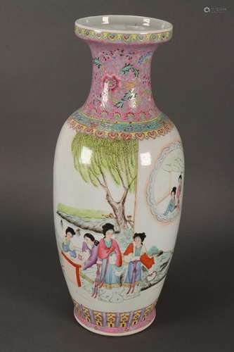 Large Chinese Porcelain Vase,