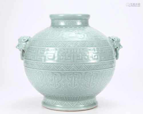 A Celadon Glazed Jar Qing Dyn.