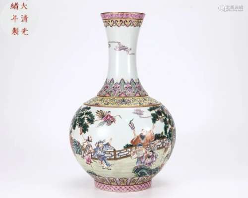 A Famille Rose Decorative Vase Qing Dyn.