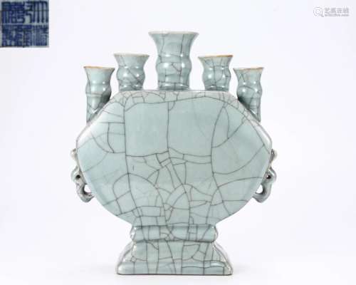A Ge-ware Crackle Five-sprouts Vase Qing Dyn.
