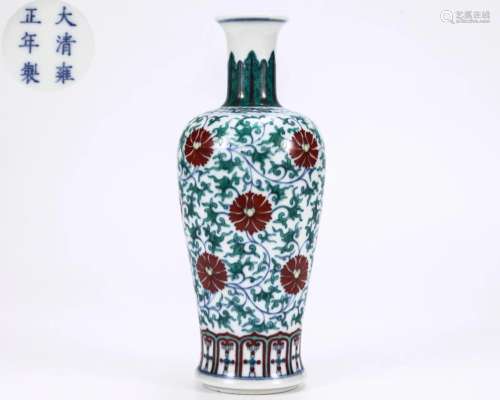 A Doucai Glazed Floral Scrolls Vase Qing Dyn.